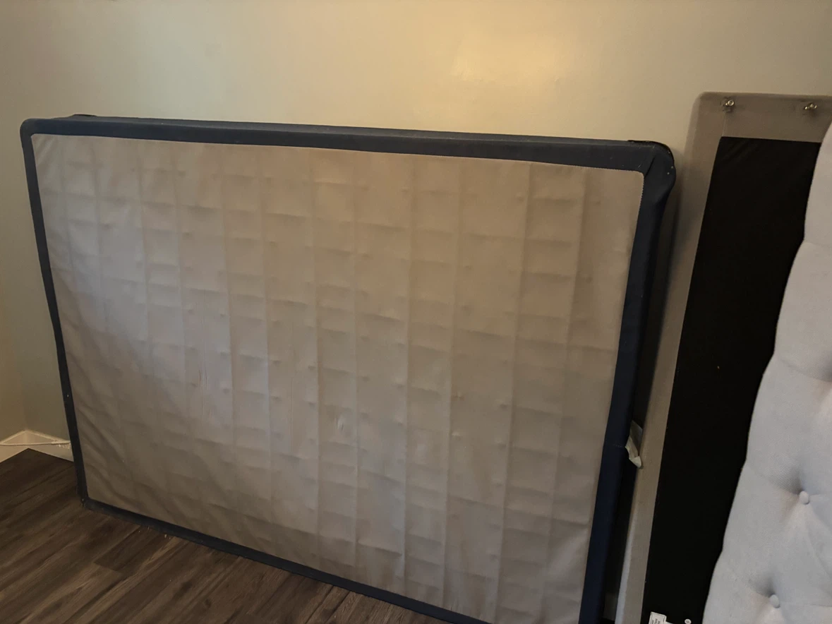 Sealy Posturepedic Ultimate Mattress and Headboard - photo 5