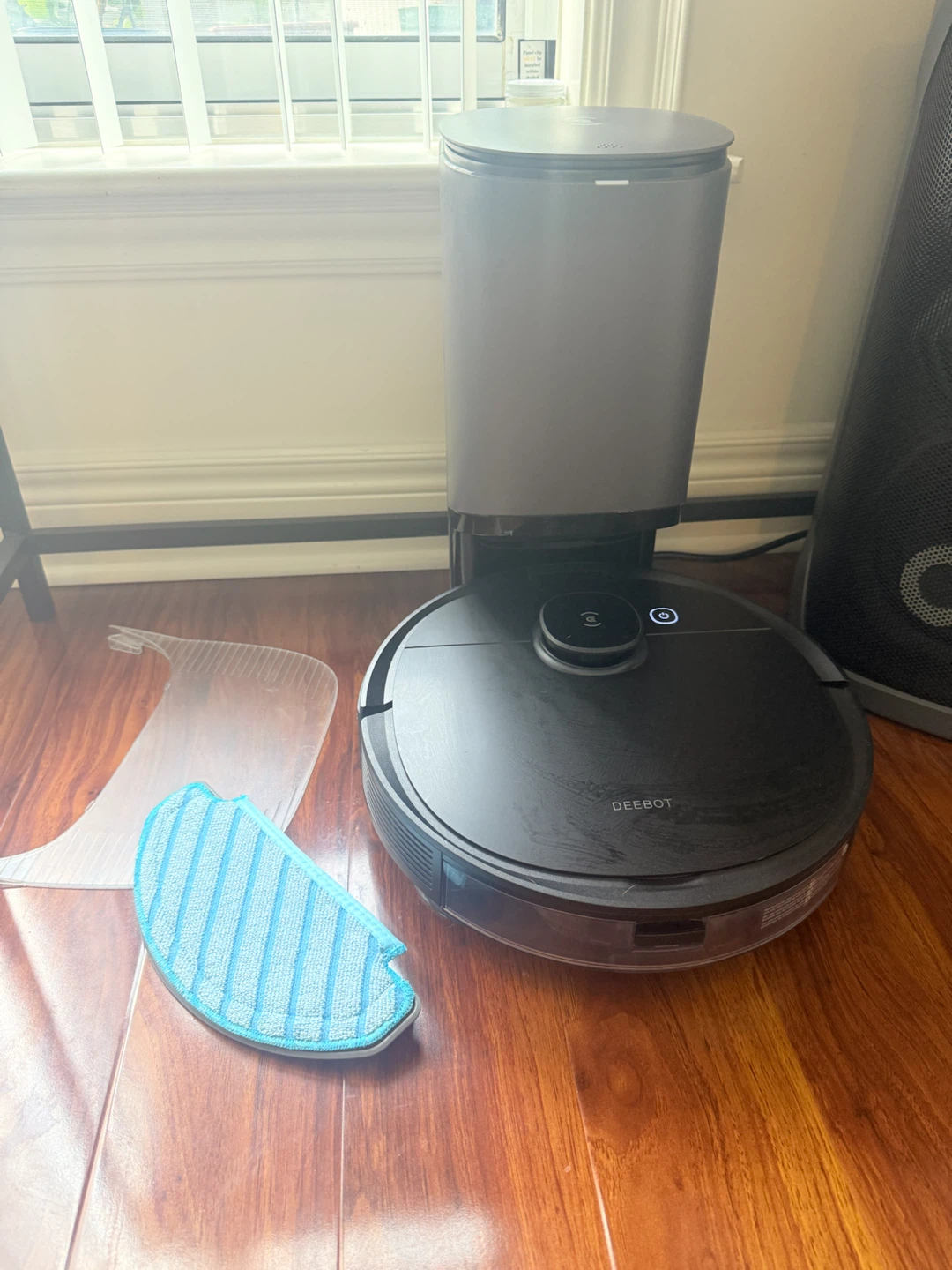 DEEBOT Robot Vacuum with Auto-Empty Station