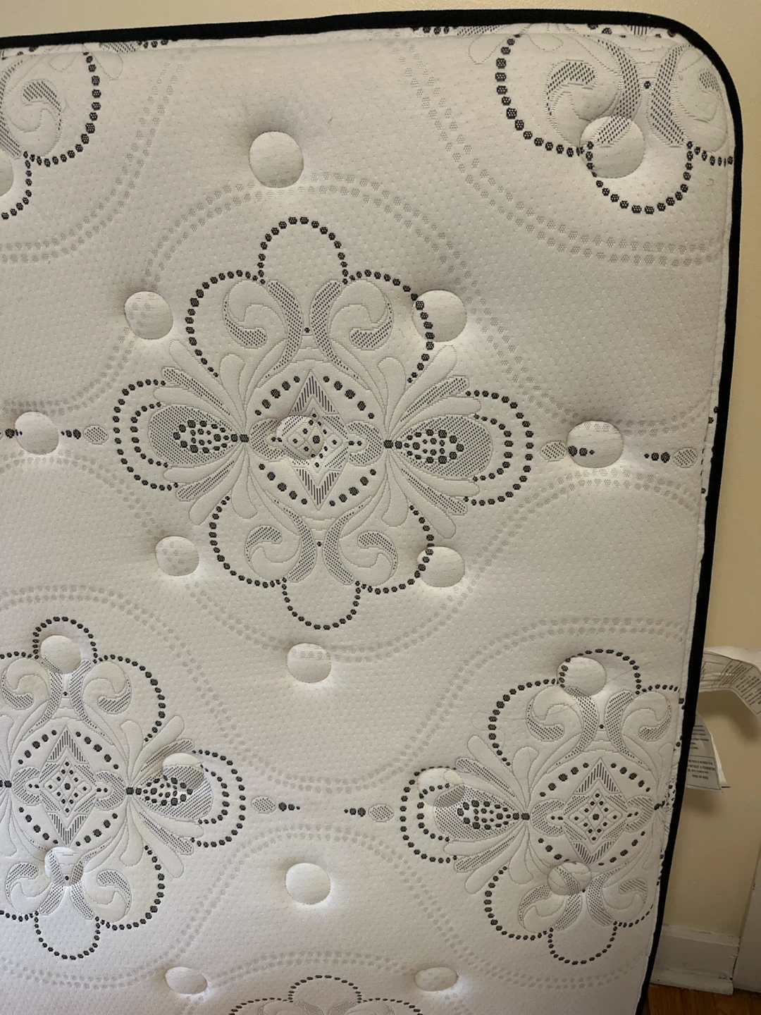 Queen Mattress/Chime 12 Inch Hybrid - photo 4