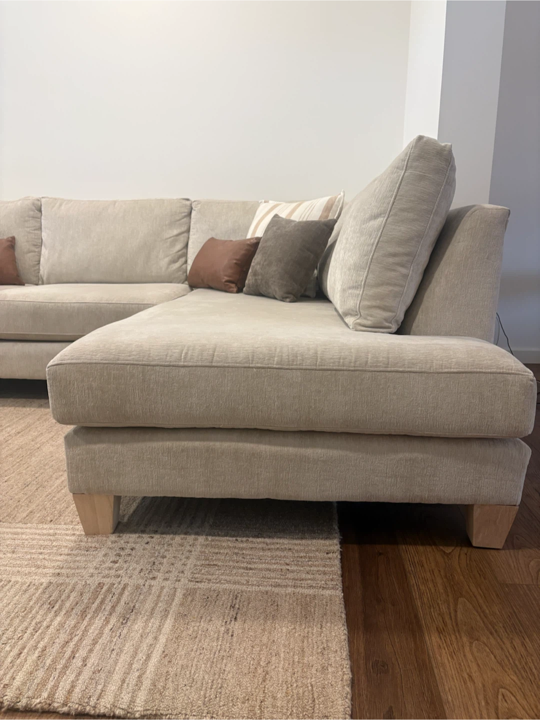 Light Beige Sectional Sofa with Chaise - photo 3