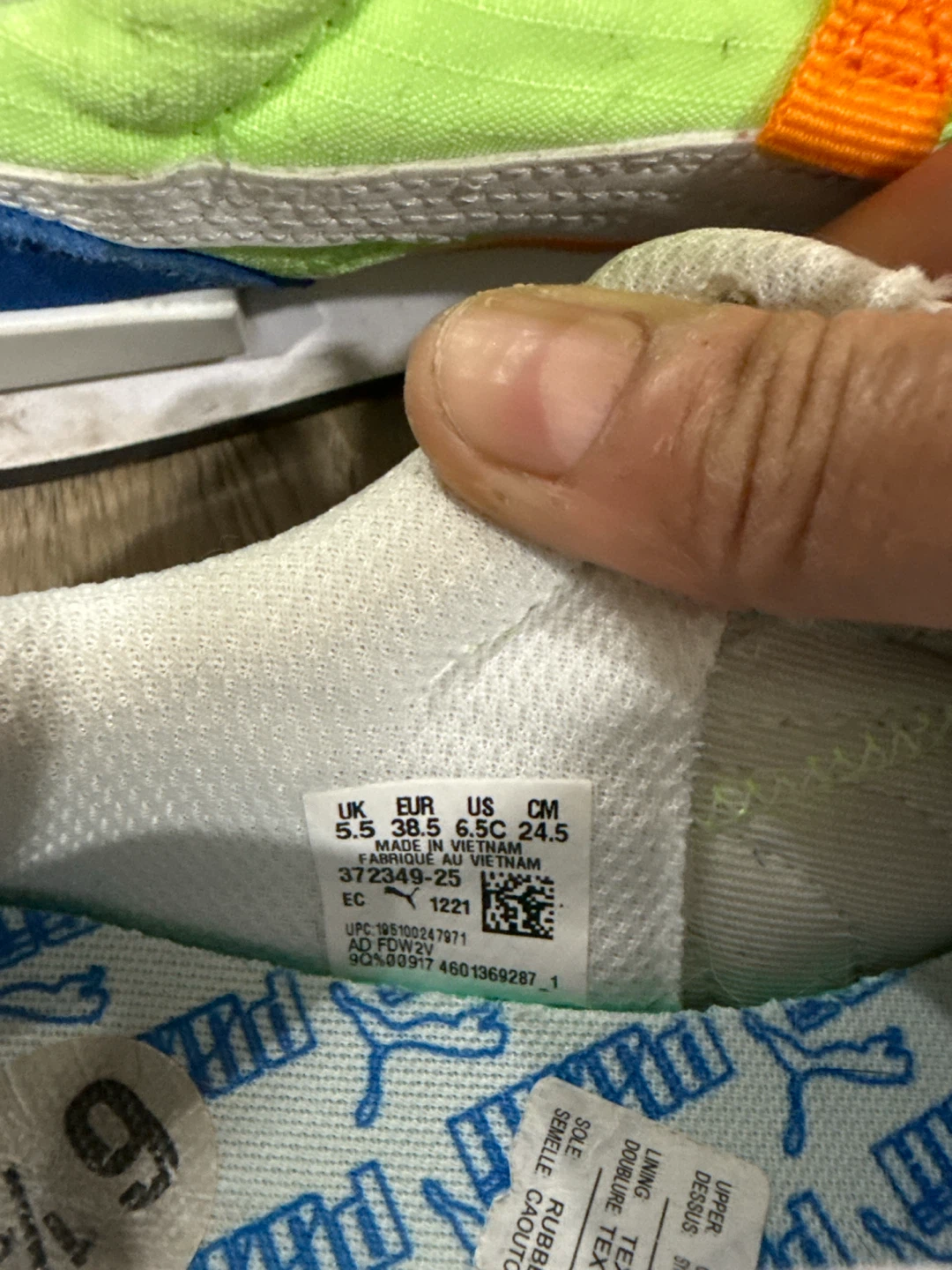 Puma Future Rider Neon Athletic Shoes boys 6.5 - photo 4