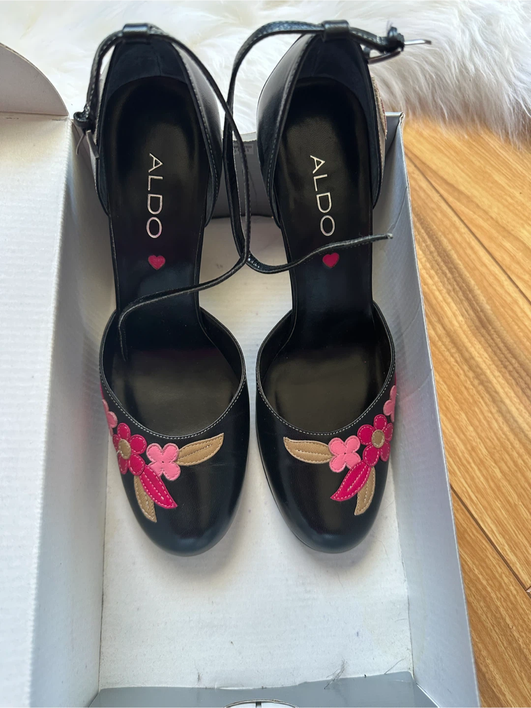 Vintage Aldo Black Floral High Heels - Size 8