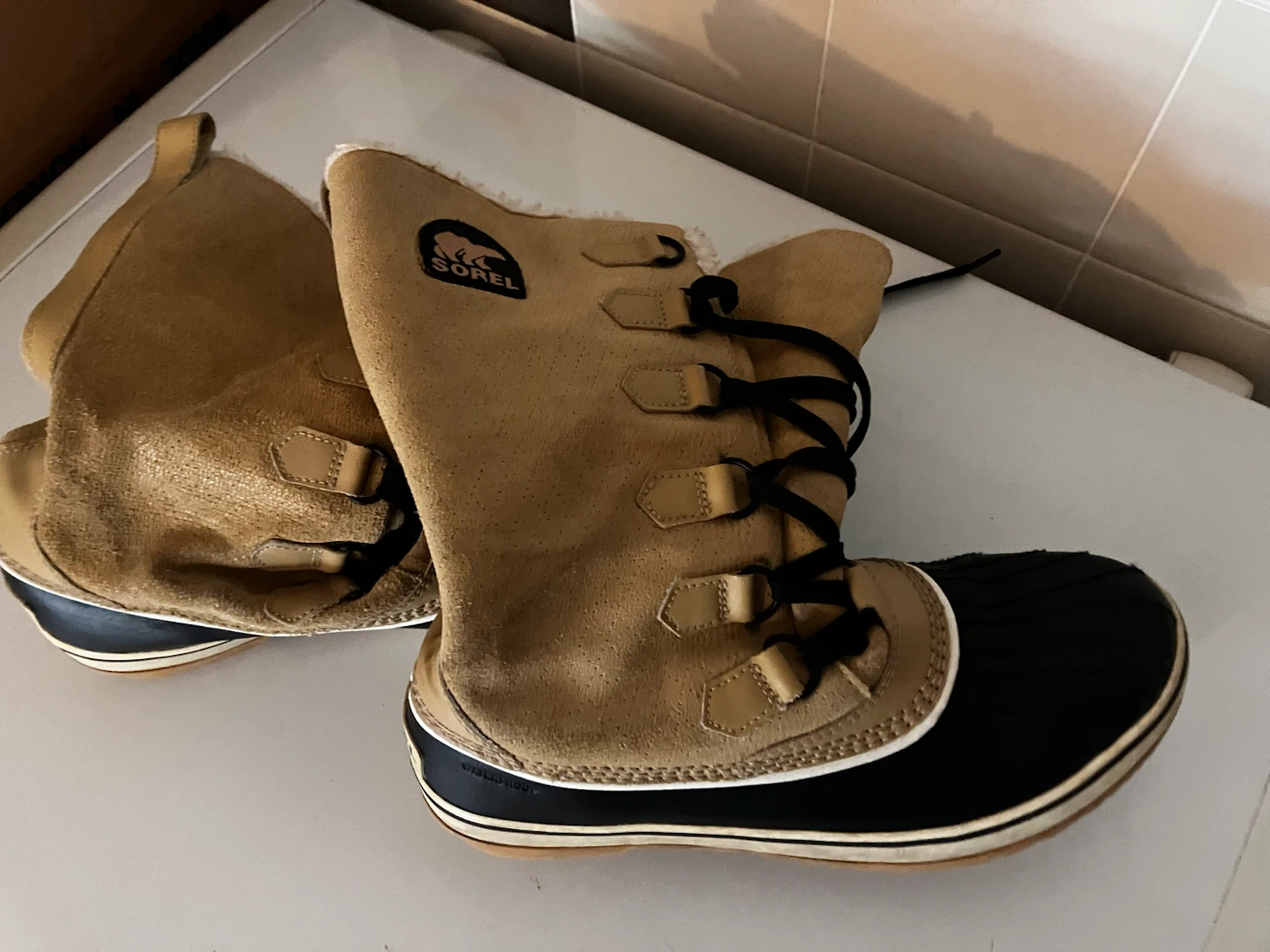 Sorel Women's Winter Boots Size 8 - photo 2