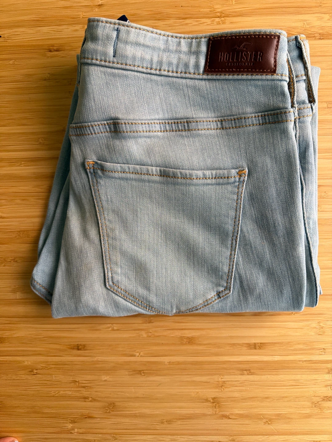 Hollister Women's Light Wash Jeans - photo 2