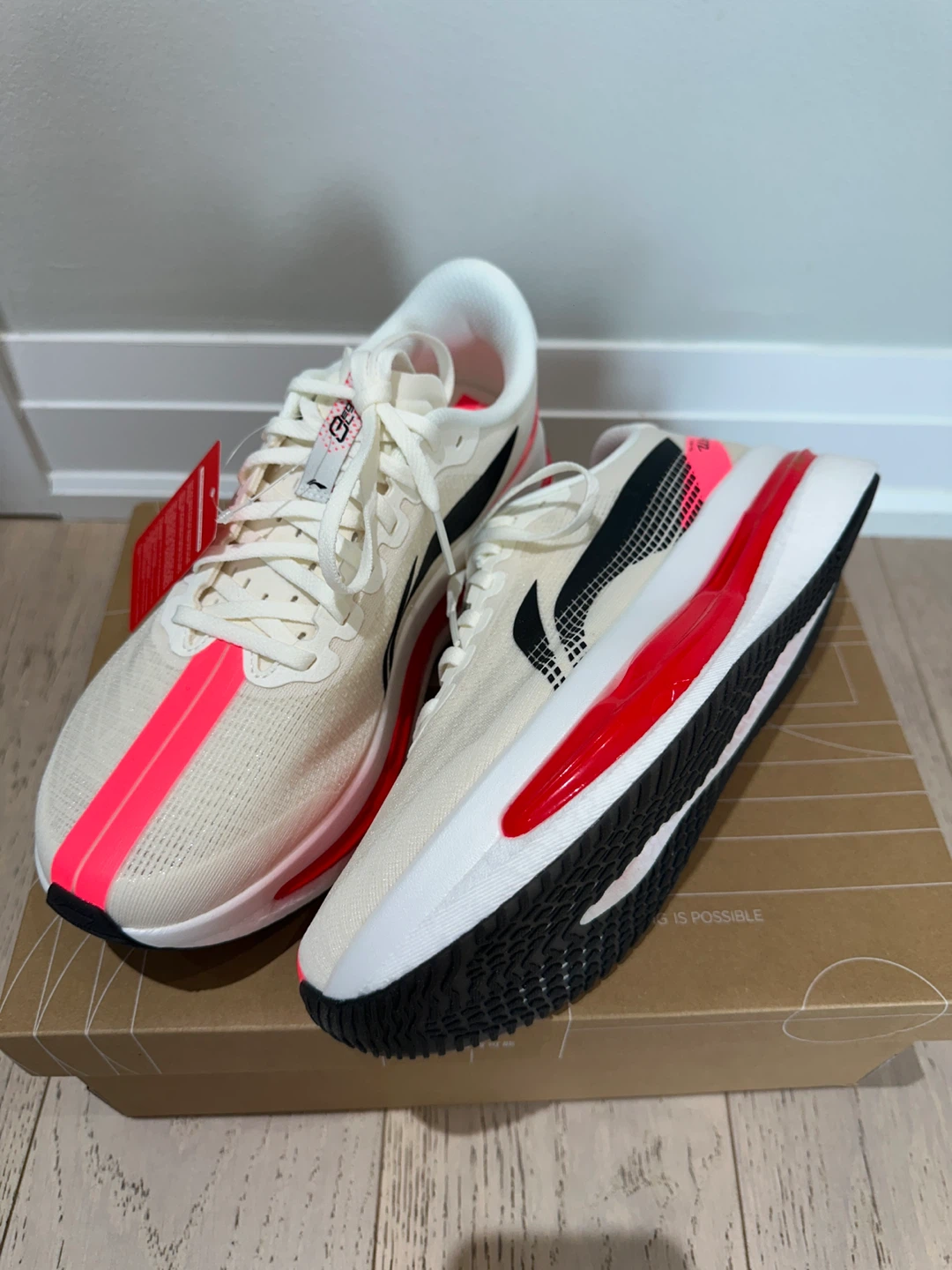 Brandnew Li-ning Red Hare 9 Ultra size US 9 Men