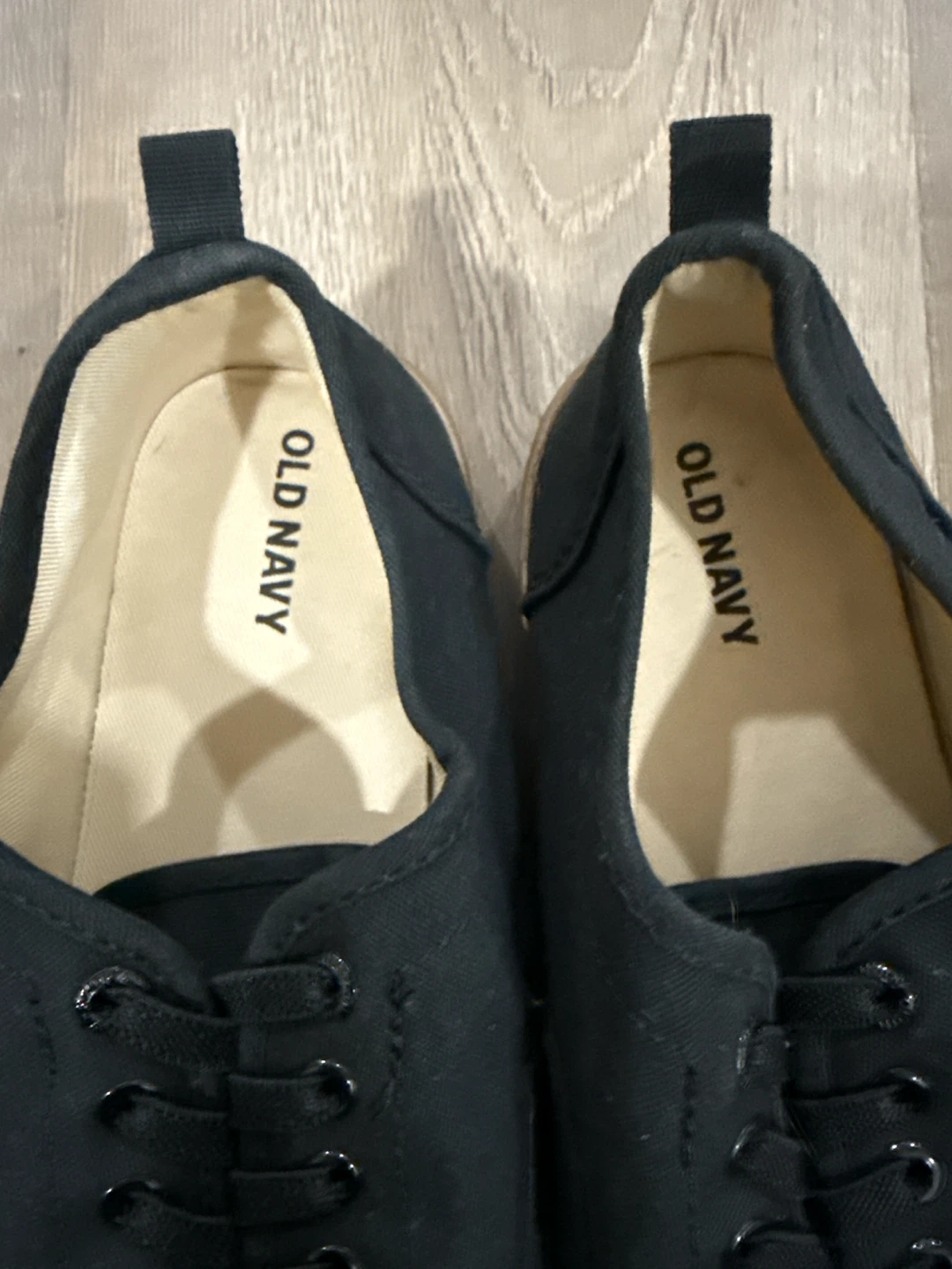 Old Navy Black Canvas Sneakers size 5 - photo 3