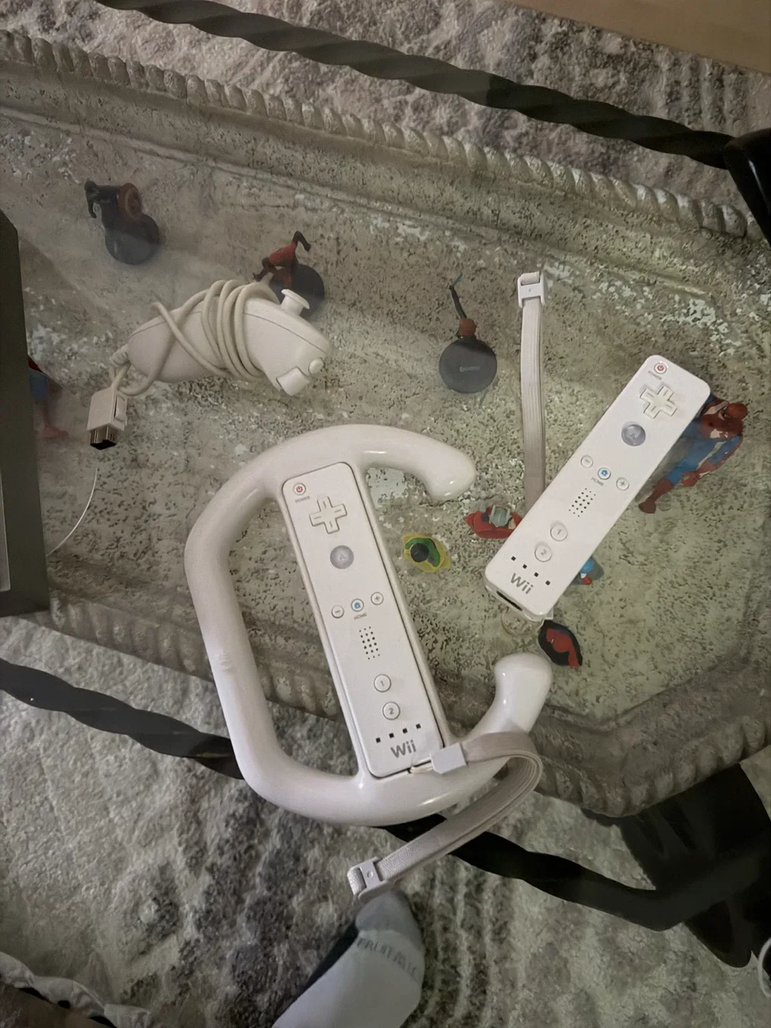 NINTENDO WII (with games and controllers) - photo 4
