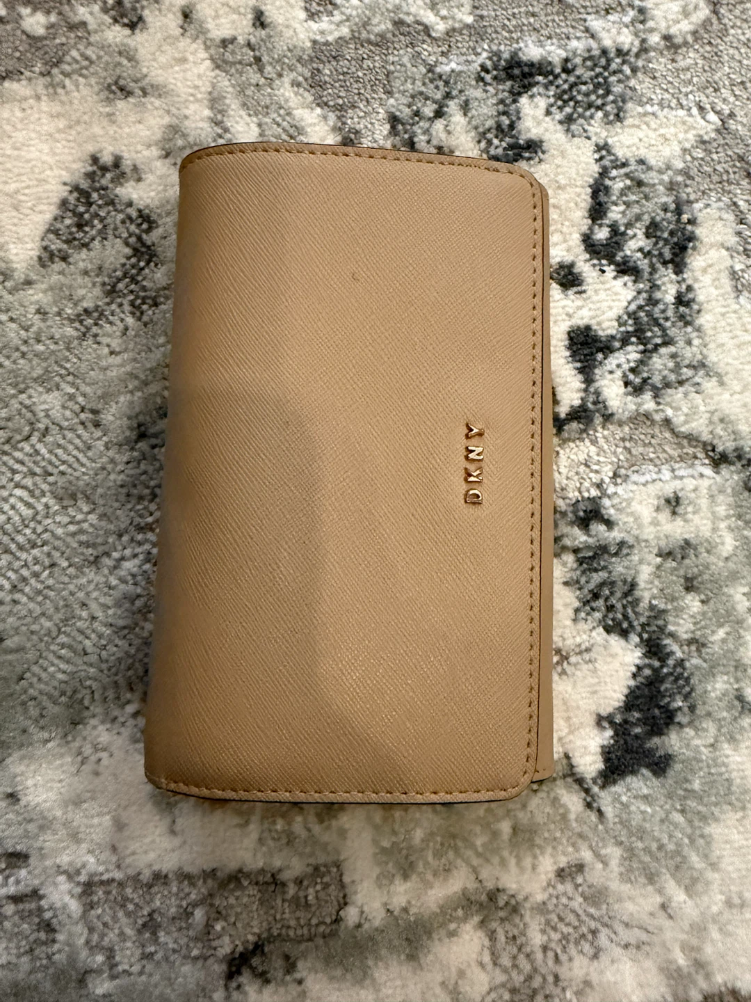 DKNY Beige Bifold Wallet - photo 4