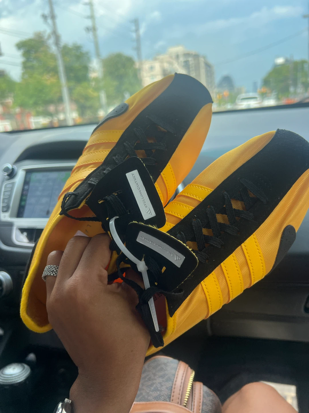 Adidas Yellow & Black Stella Mcartney - photo 4