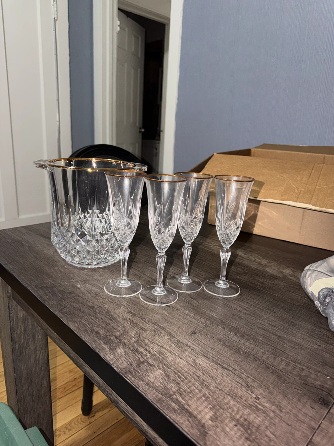 Crystal Cut Glass Ice Bucket & 4 Champagne Flutes Set