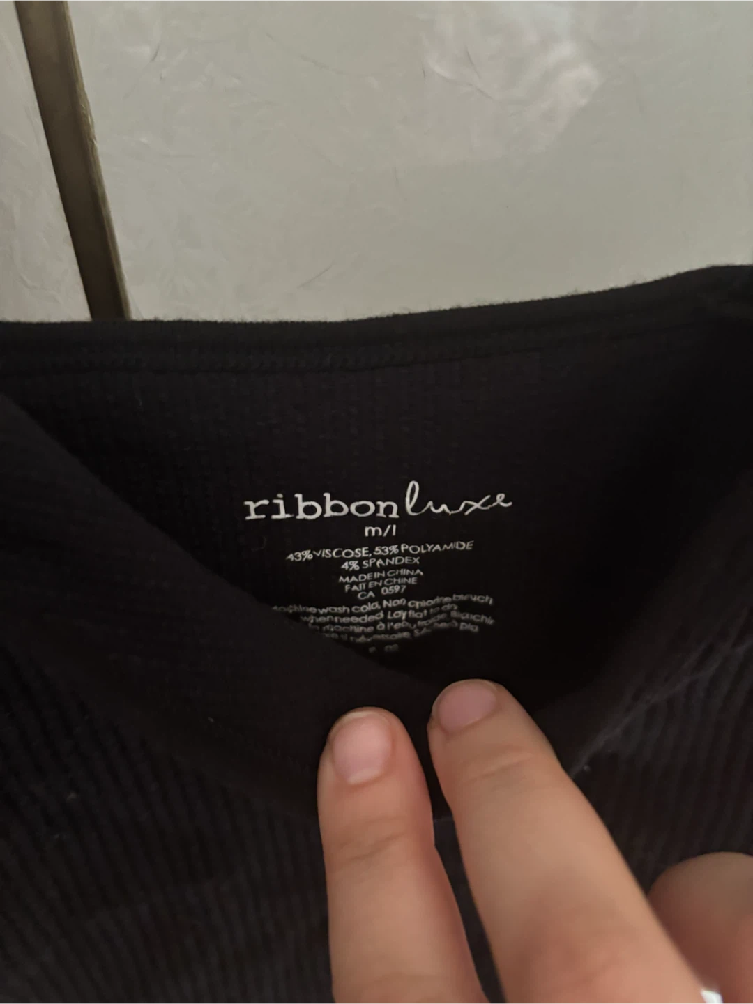 Ribbon Luxe Black V-Neck Tank Top M/L from Plenty - photo 2