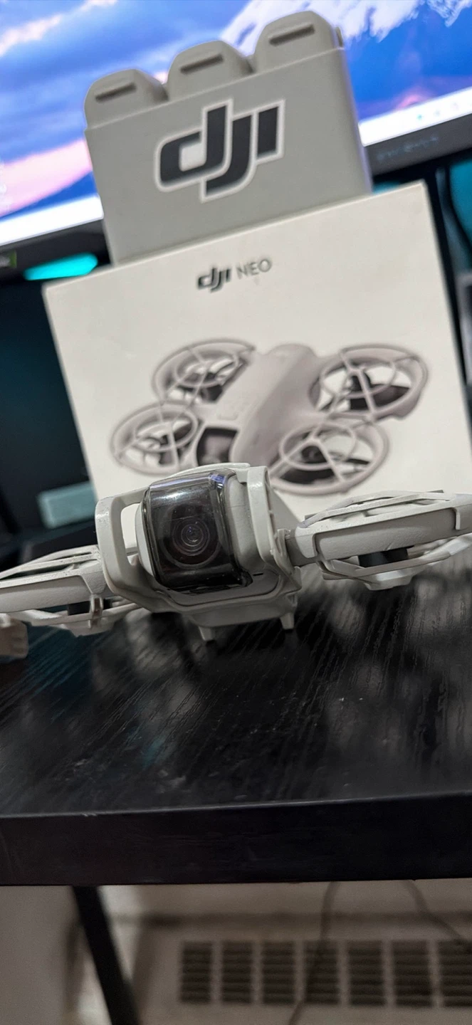 Dji Neo