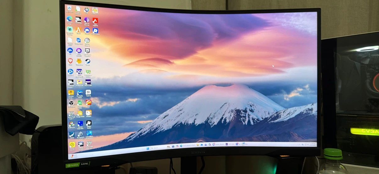 Samsung 27-inch Curved Monitor - photo 3