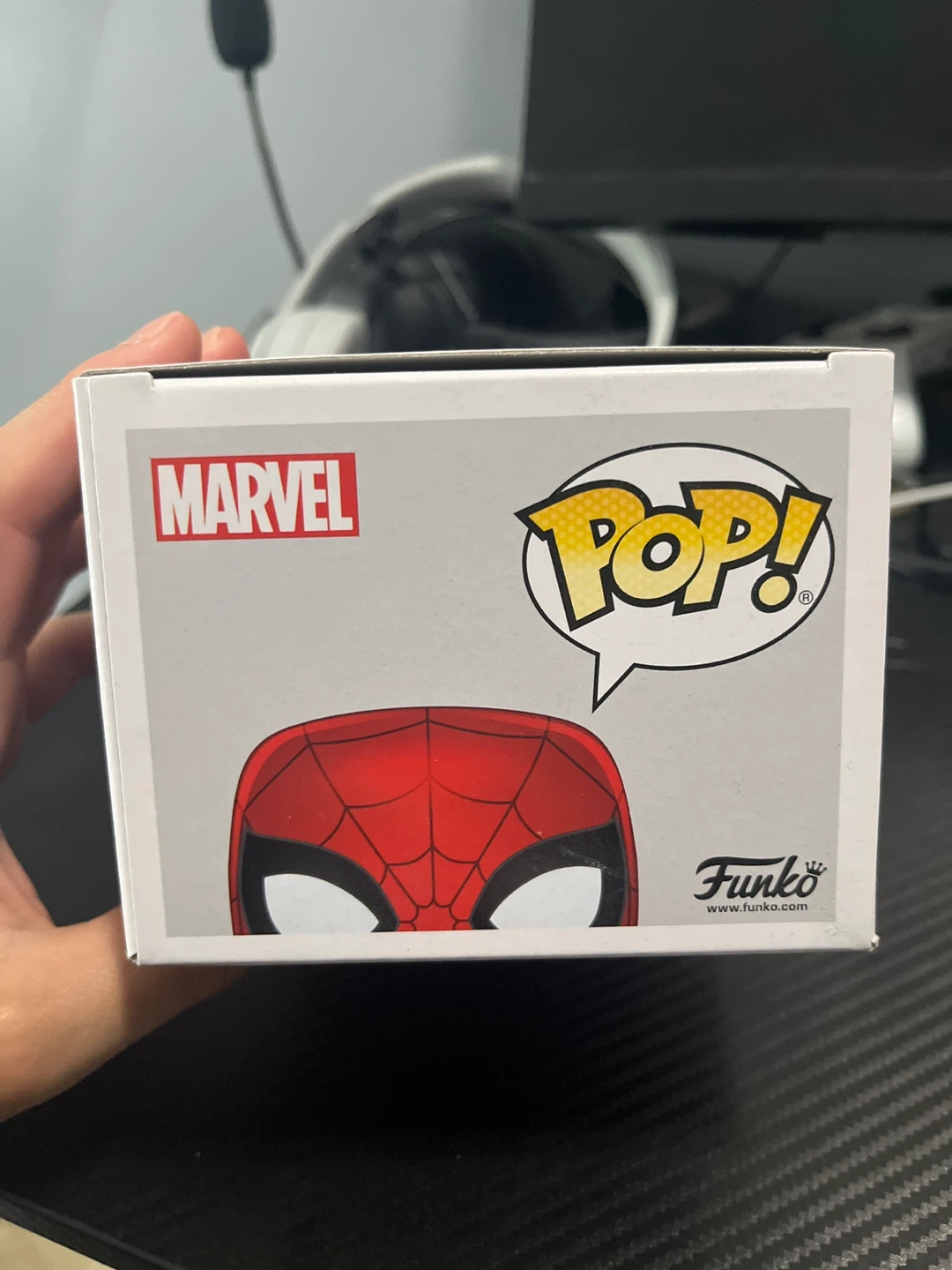 Funko Pop! Marvel Spider-Man #397 Bobble-Head - photo 5