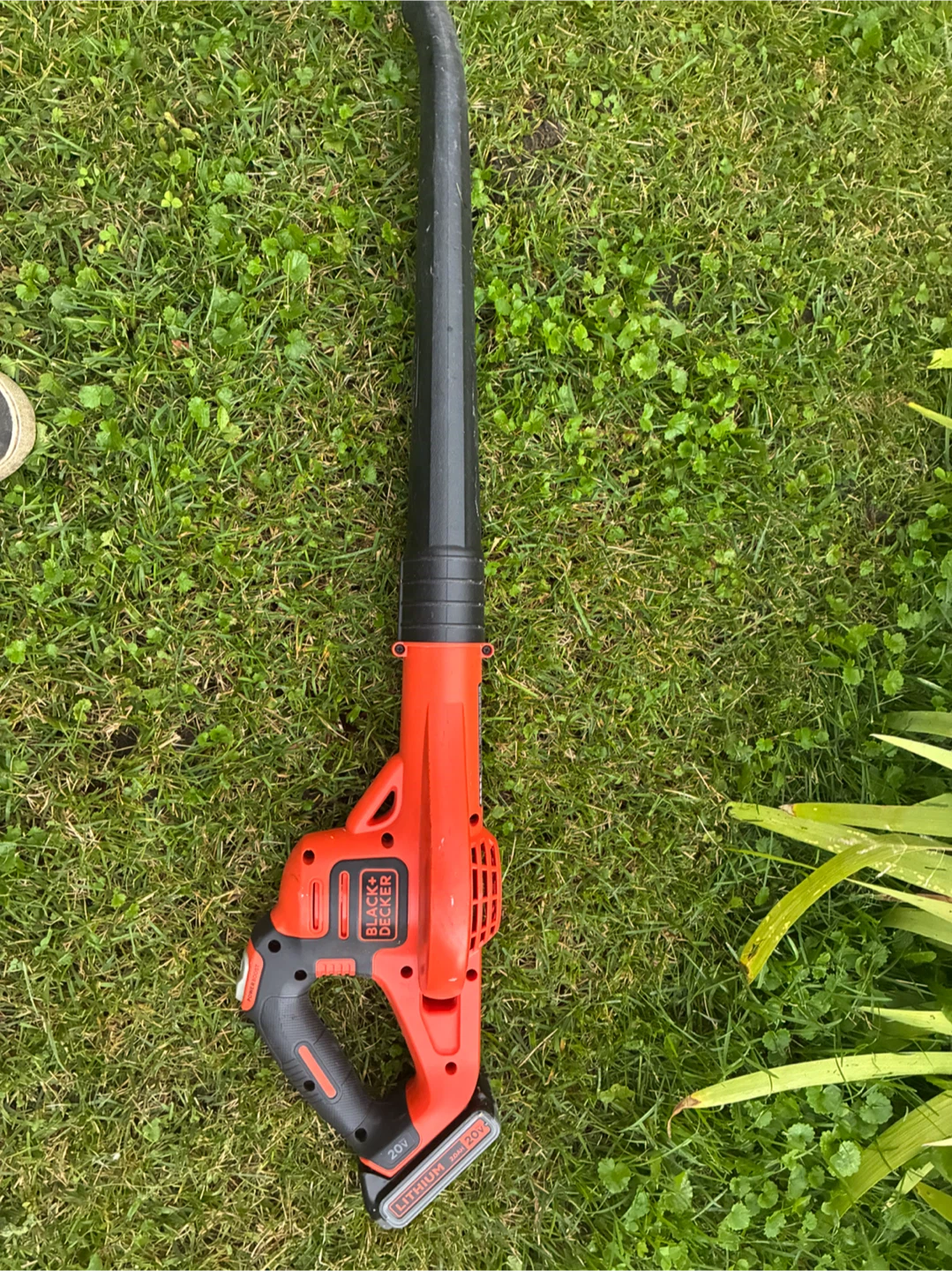 Black+Decker Cordless Leaf Blower - photo 2