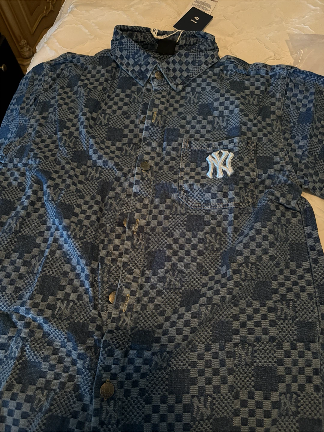 New York Yankees Short Sleeve Button-Up Shirt