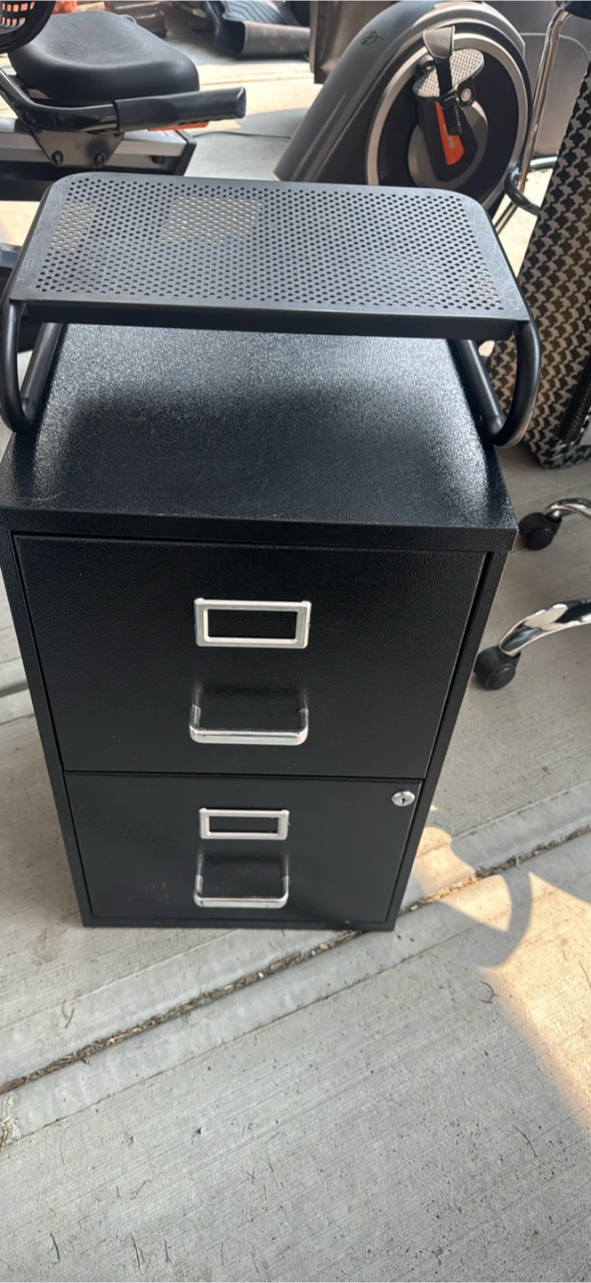 Office Chair and Desk Accessories Bundle - photo 3