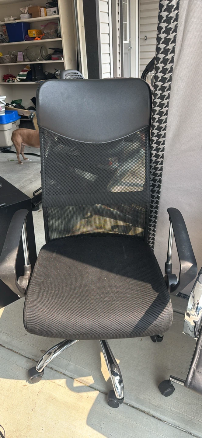 Office Chair and Desk Accessories Bundle - photo 4