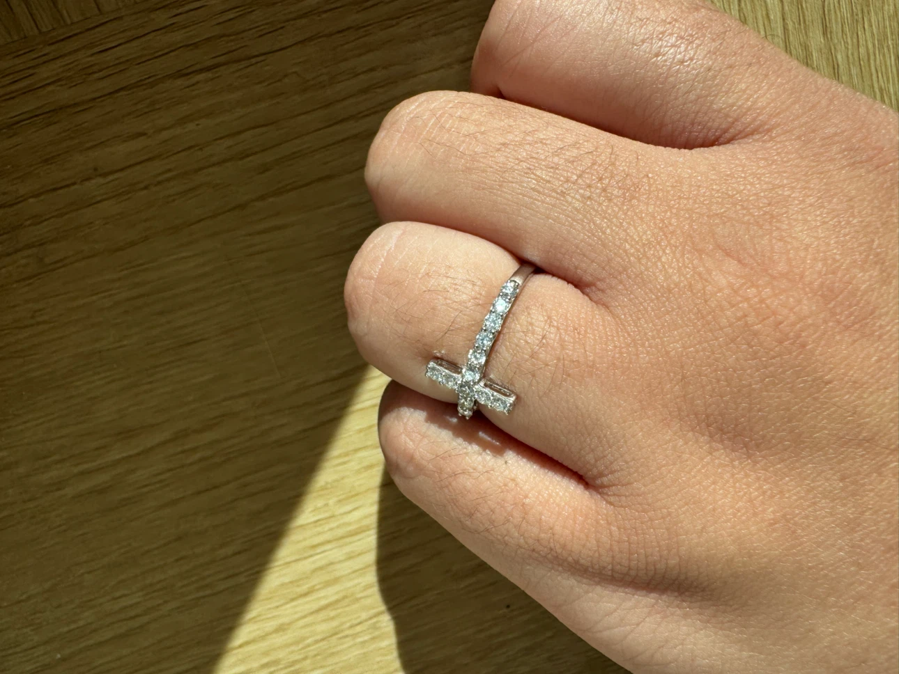 18K White Gold Diamond Cross Ring