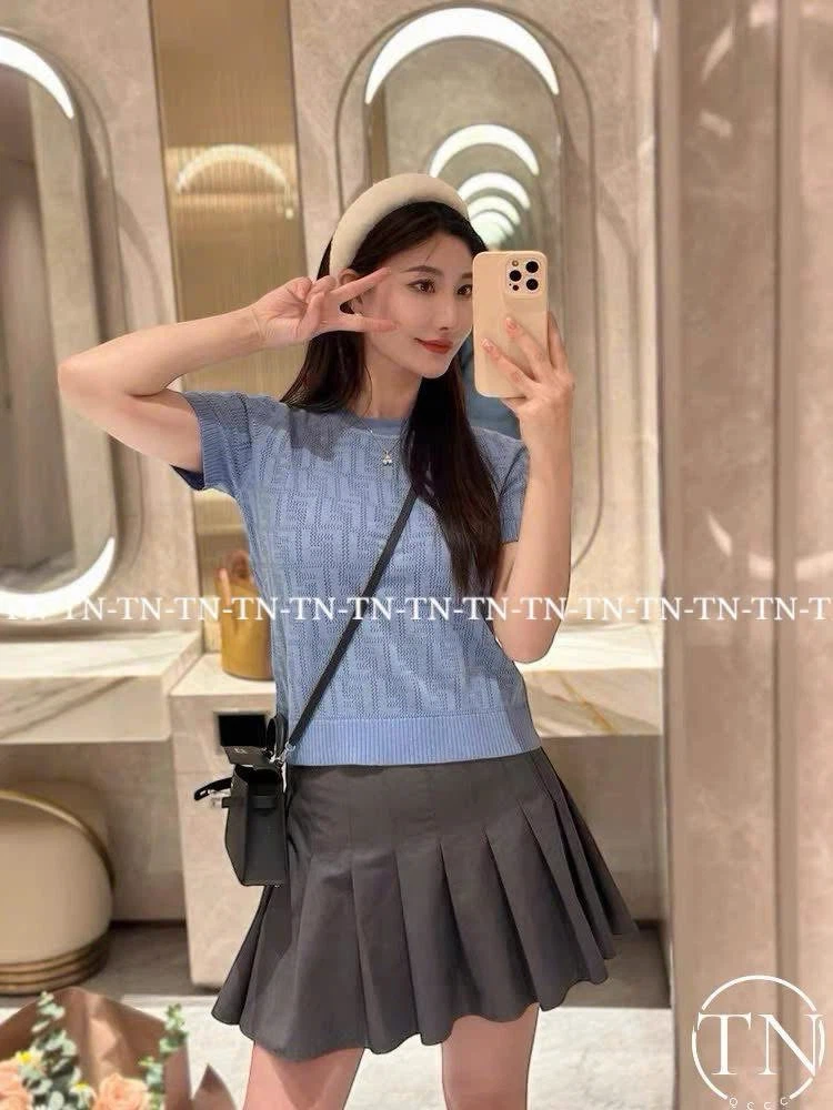 Women's Knit Tops - photo 3