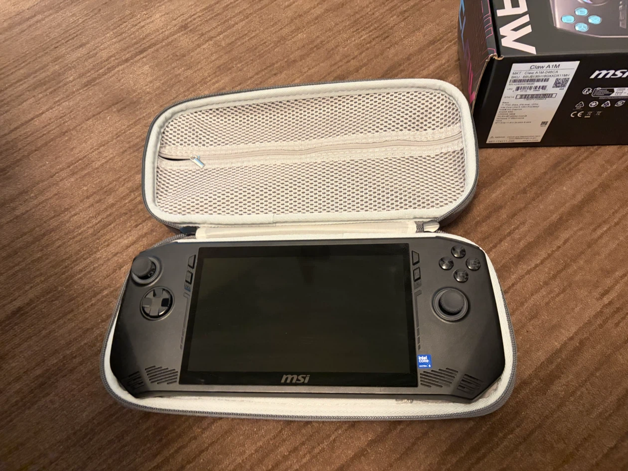 MSI Claw Gaming Handheld PC - photo 2