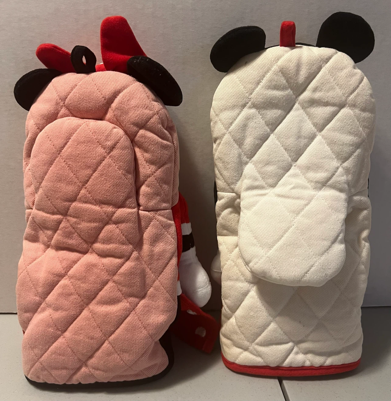 Authentic Walt Disney World Plush Oven Mitts Pair (Flaws) - photo 4