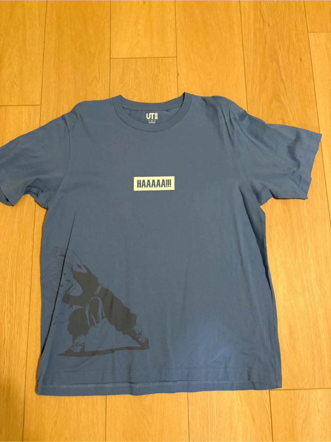 Large UNIQLO dragon ball mens trunks tshirt short sleeve shirt