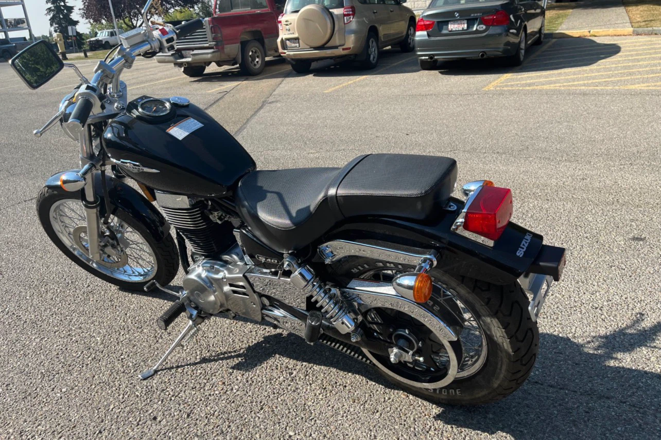 2010 Suzuki Boulevard S40 - photo 3