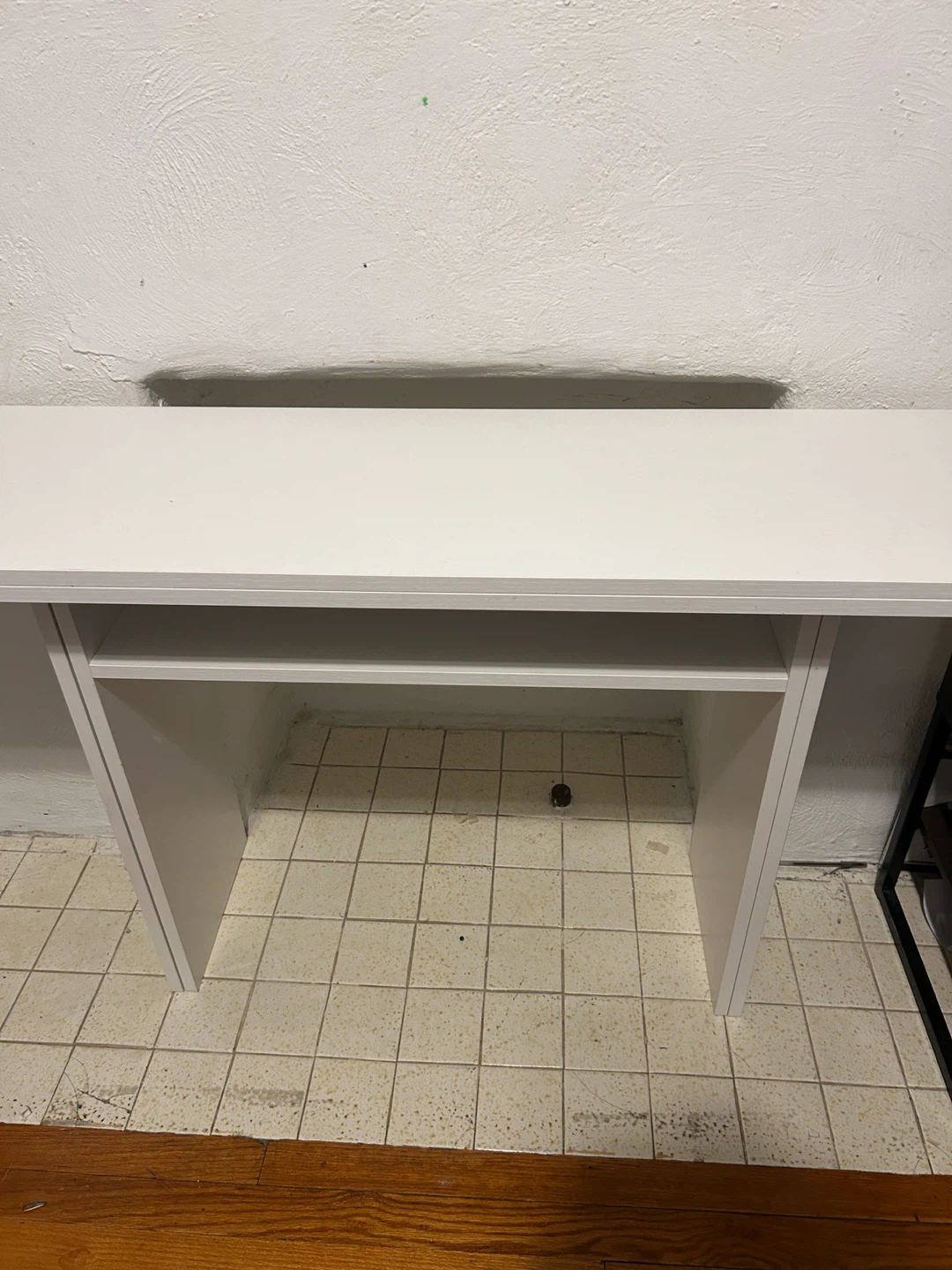 White Console Table with Shelf - photo 4