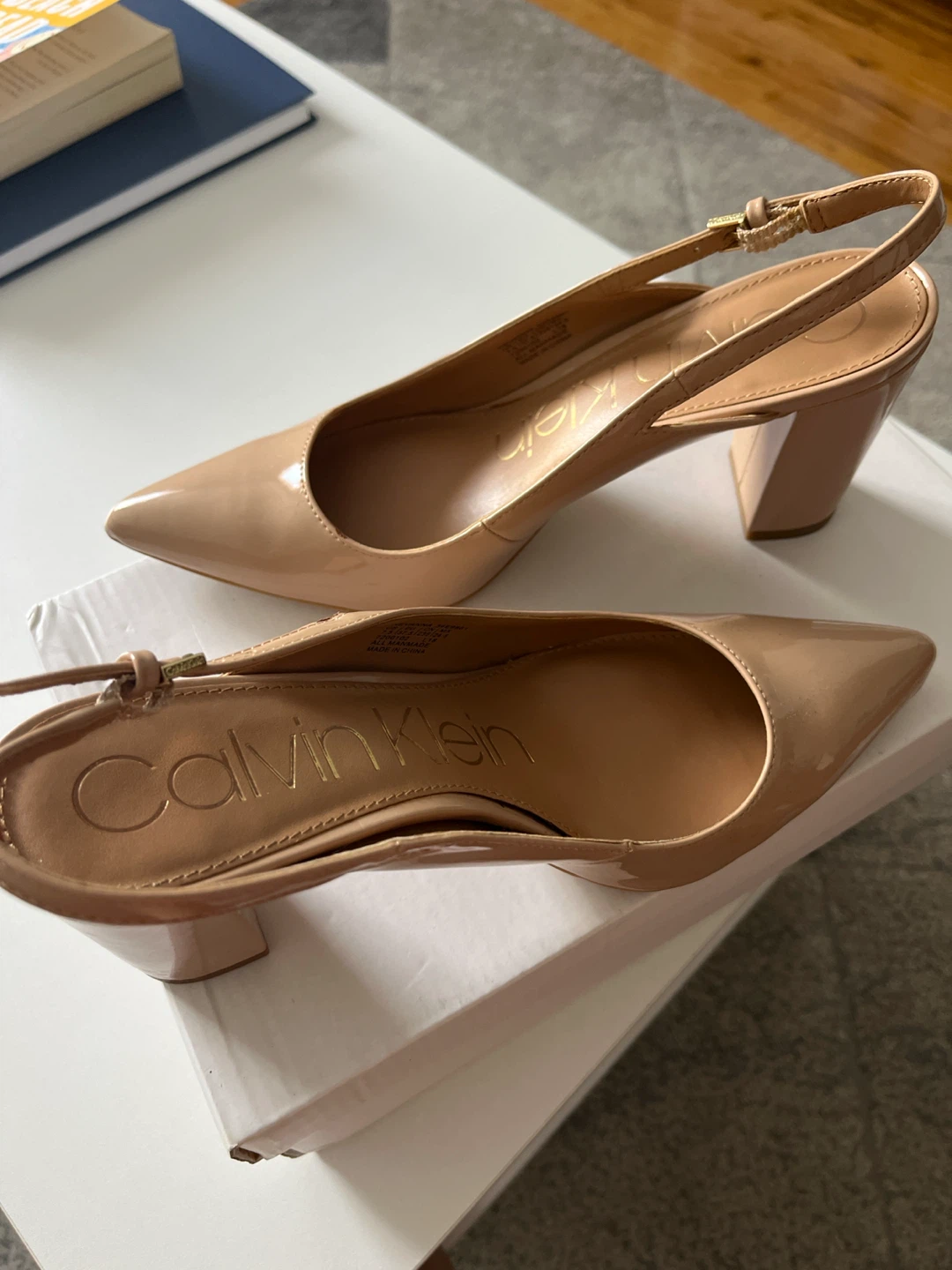 Calvin Klein Patent Slingback Heels Size 7.5 - photo 2