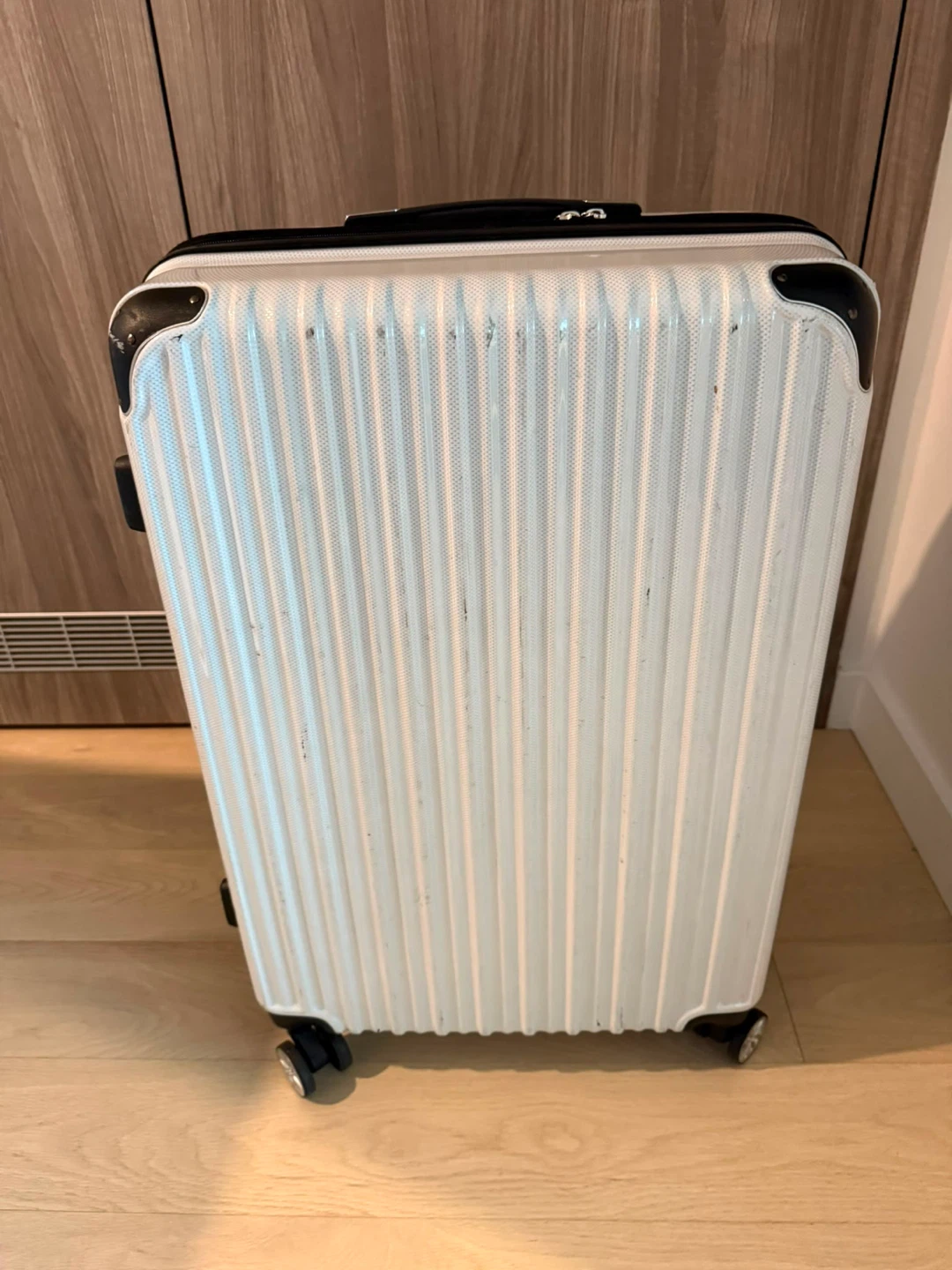 Lightweight Hardshell Spinner Suitcase, Large, White