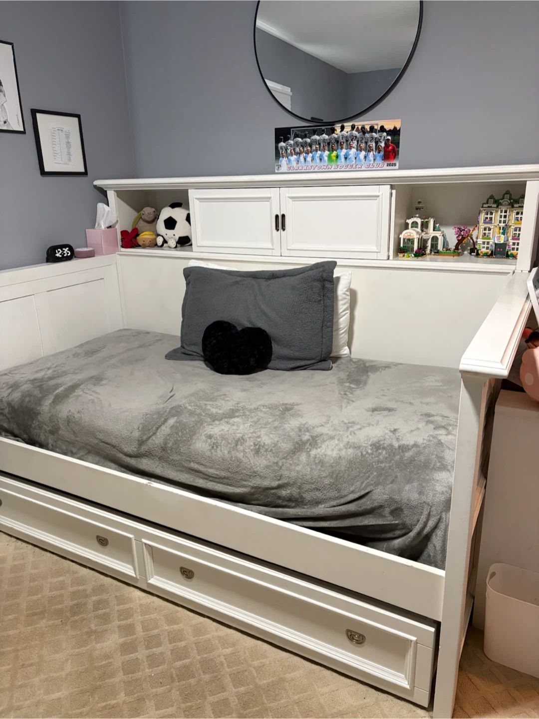 Raymour & Flanigan Varsity Twin Bookcase Trundle Daybed - photo 4