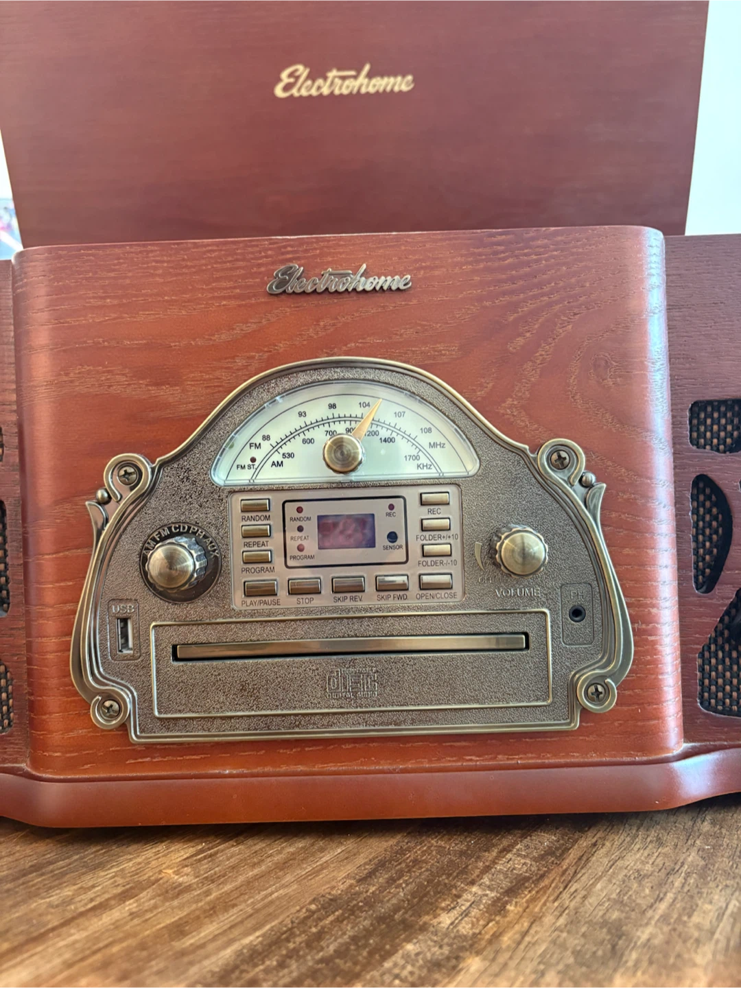 Electrohome Record Player with CD and Radio - photo 3