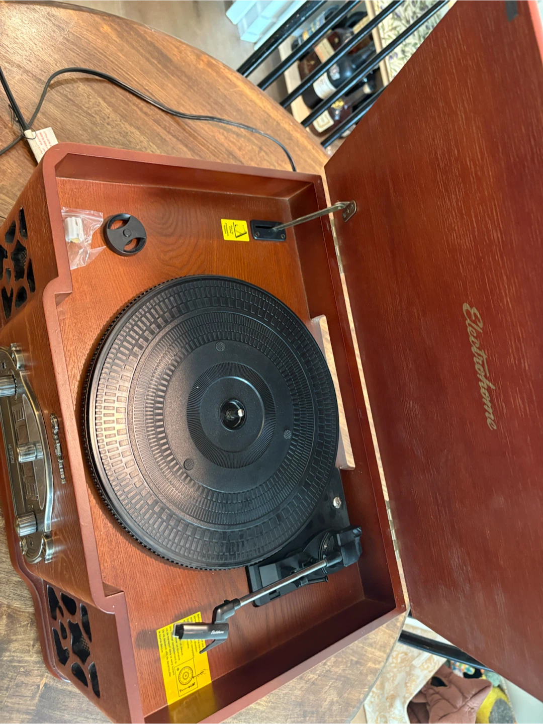 Electrohome Record Player with CD and Radio - photo 4