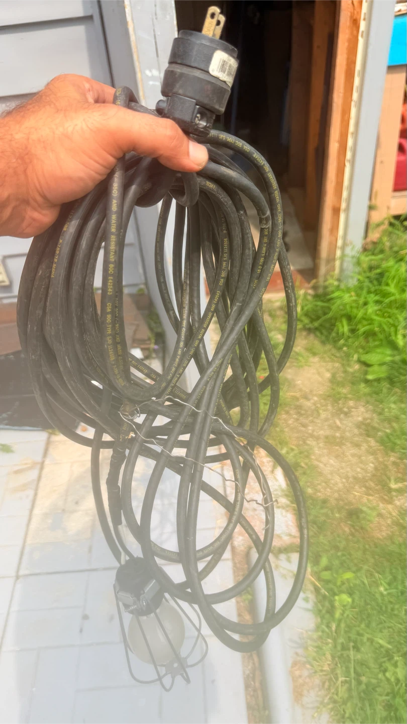 100ft Extension Cord with Light Fixture - photo 2