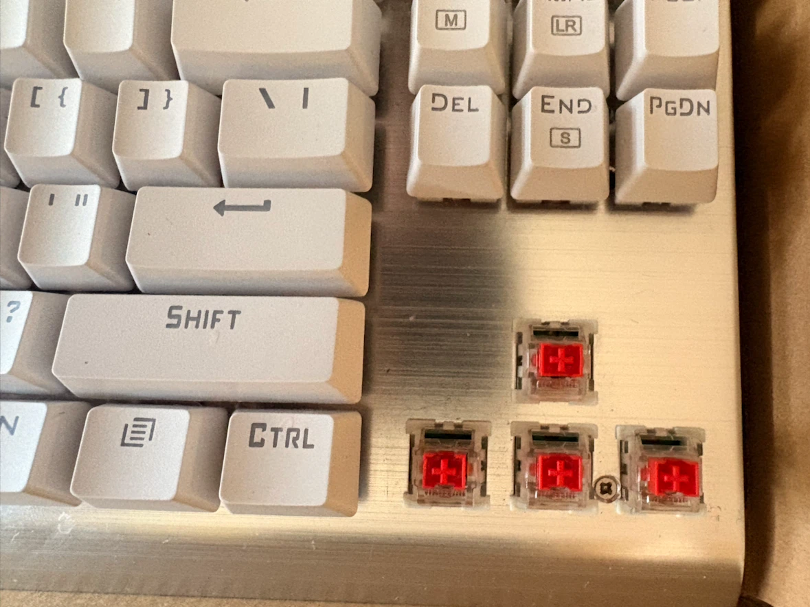 E YOOSO WAR FALCON Z77 Gaming Mechanical Keyboard - photo 4
