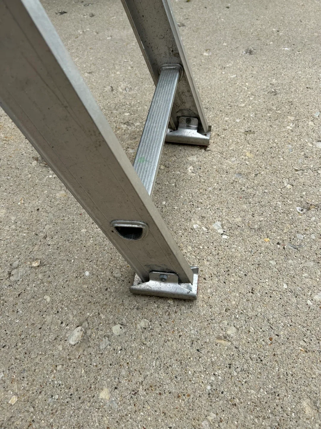 Werner SAF-T-MASTER D1124-2 Ladder - photo 3
