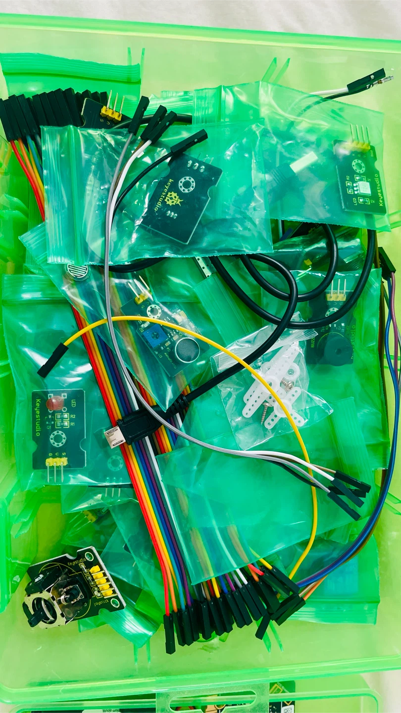 Micro:bit Electronics Learning Kit age 7+ - photo 2