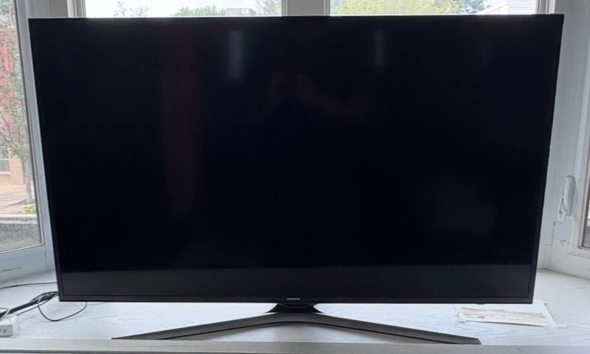 Samsung 50-inch 4K UHD Smart TV - photo 2