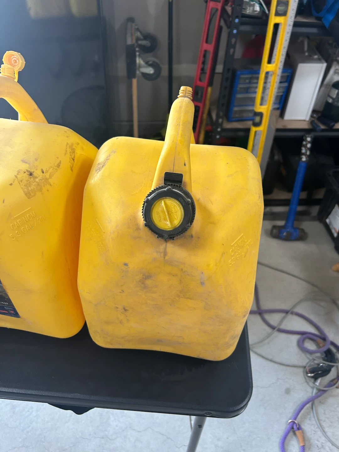 20L Diesel Cans - photo 4