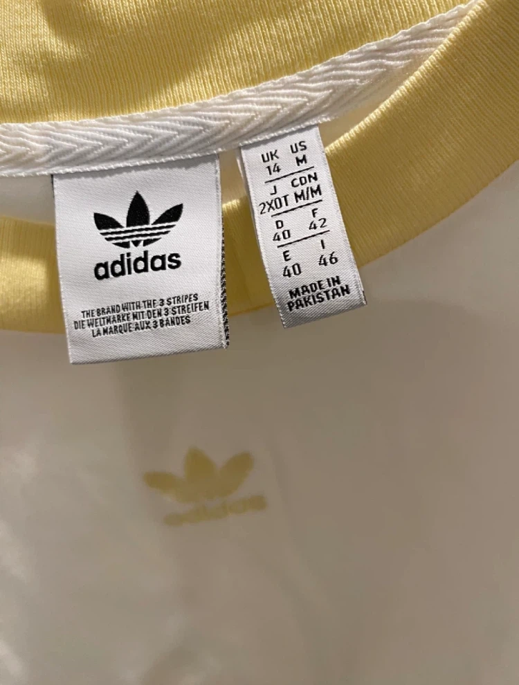 Adidas White Tshirt Kids Medium (UK14) - photo 2