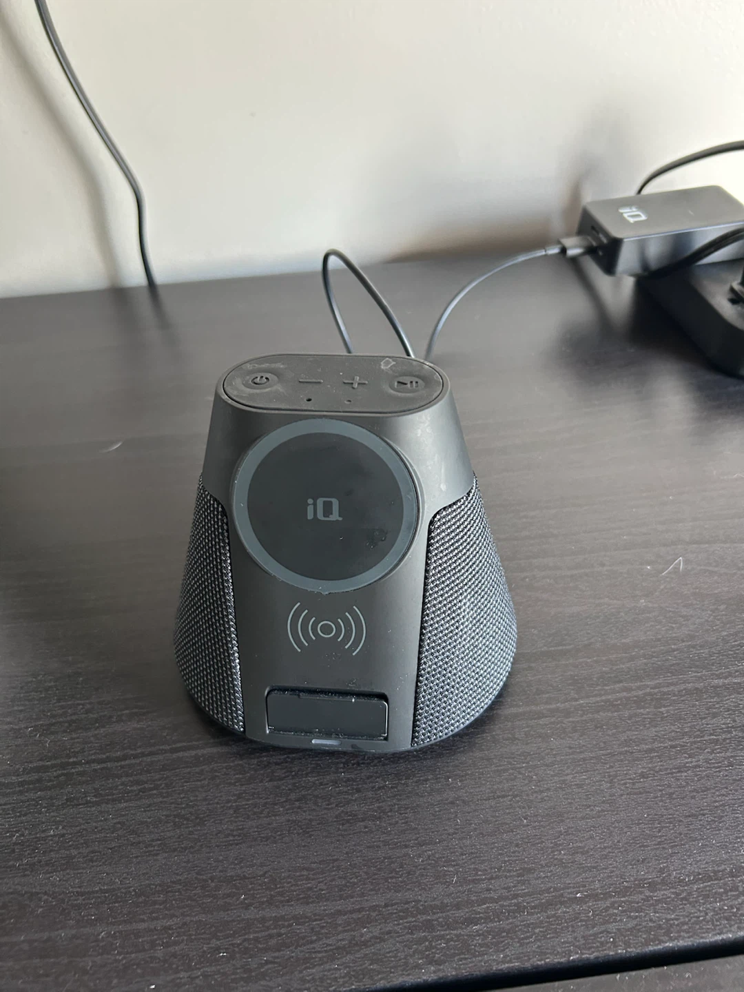 iQ Wireless Speaker + Charge Cord + Power Charging Block - photo 3