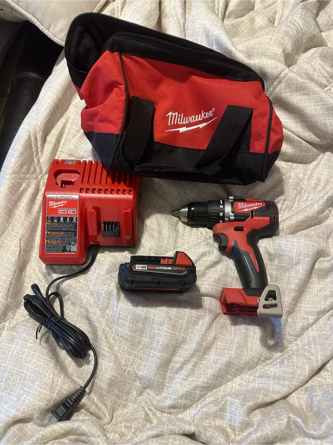 Milwaukee M18 Cordless Drill/Driver Kit with Bag