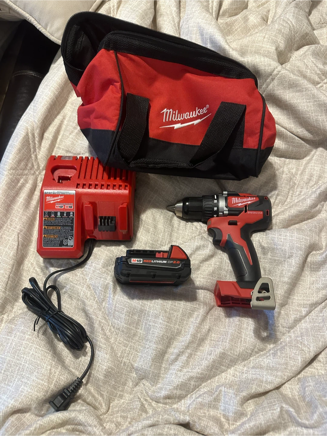 Milwaukee M18 Cordless Drill/Driver Kit with Bag - photo 2