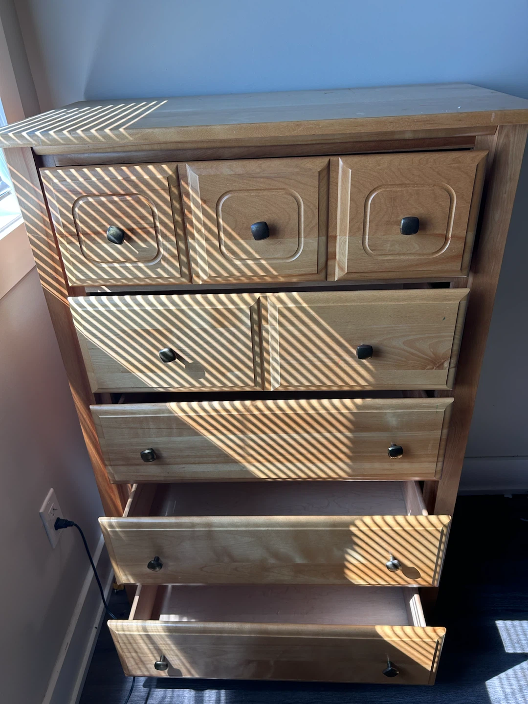 Light Wood Dresser with 5 Drawers
