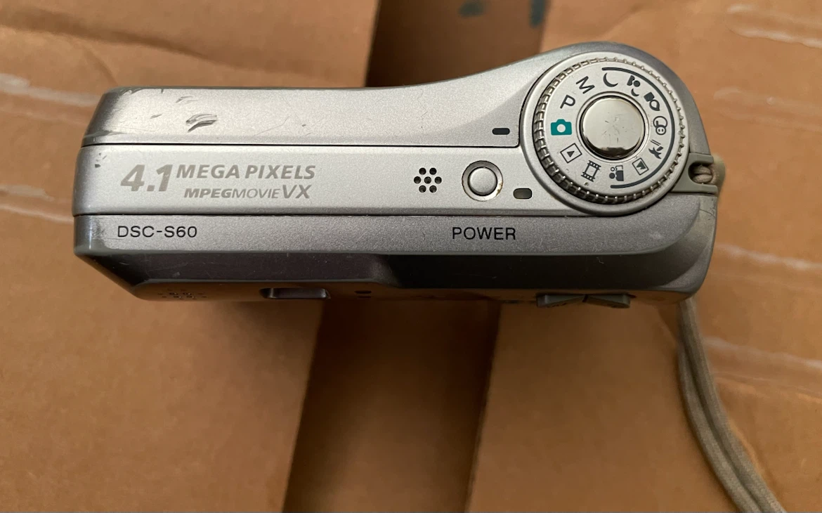 (Parts camera) Sony Cybershop DSC S60, digital camera - photo 3