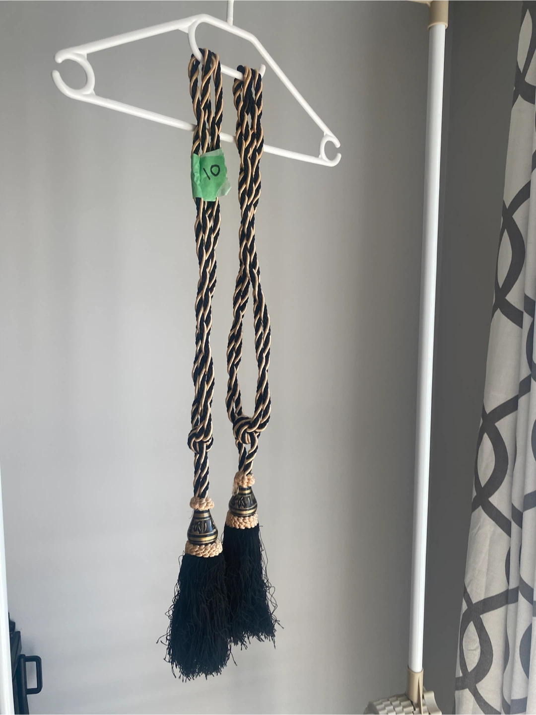 Decorative Tassels and Curtain Tie-backs - photo 2