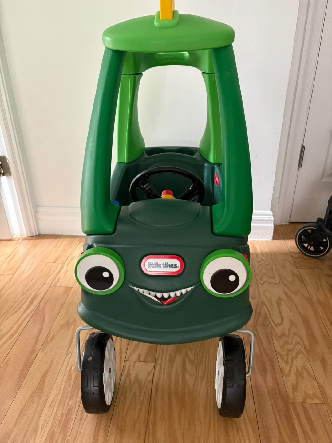 2 Toddler cars for $20 - photo 2