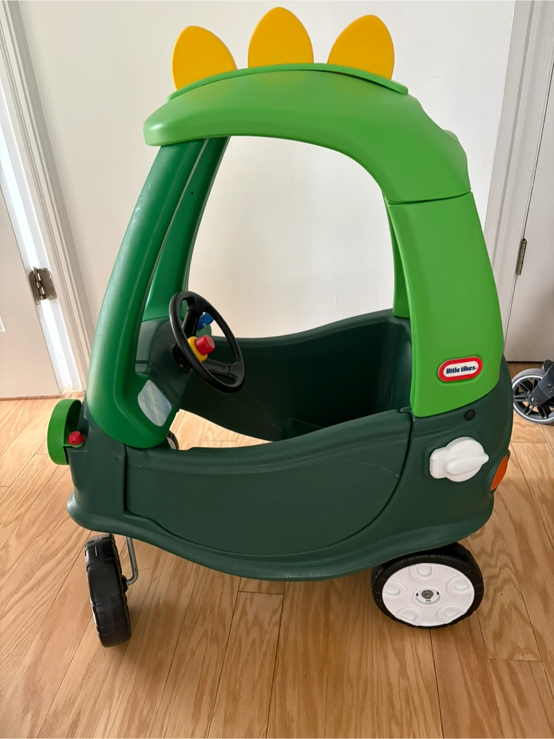 2 Toddler cars for $20 - photo 3