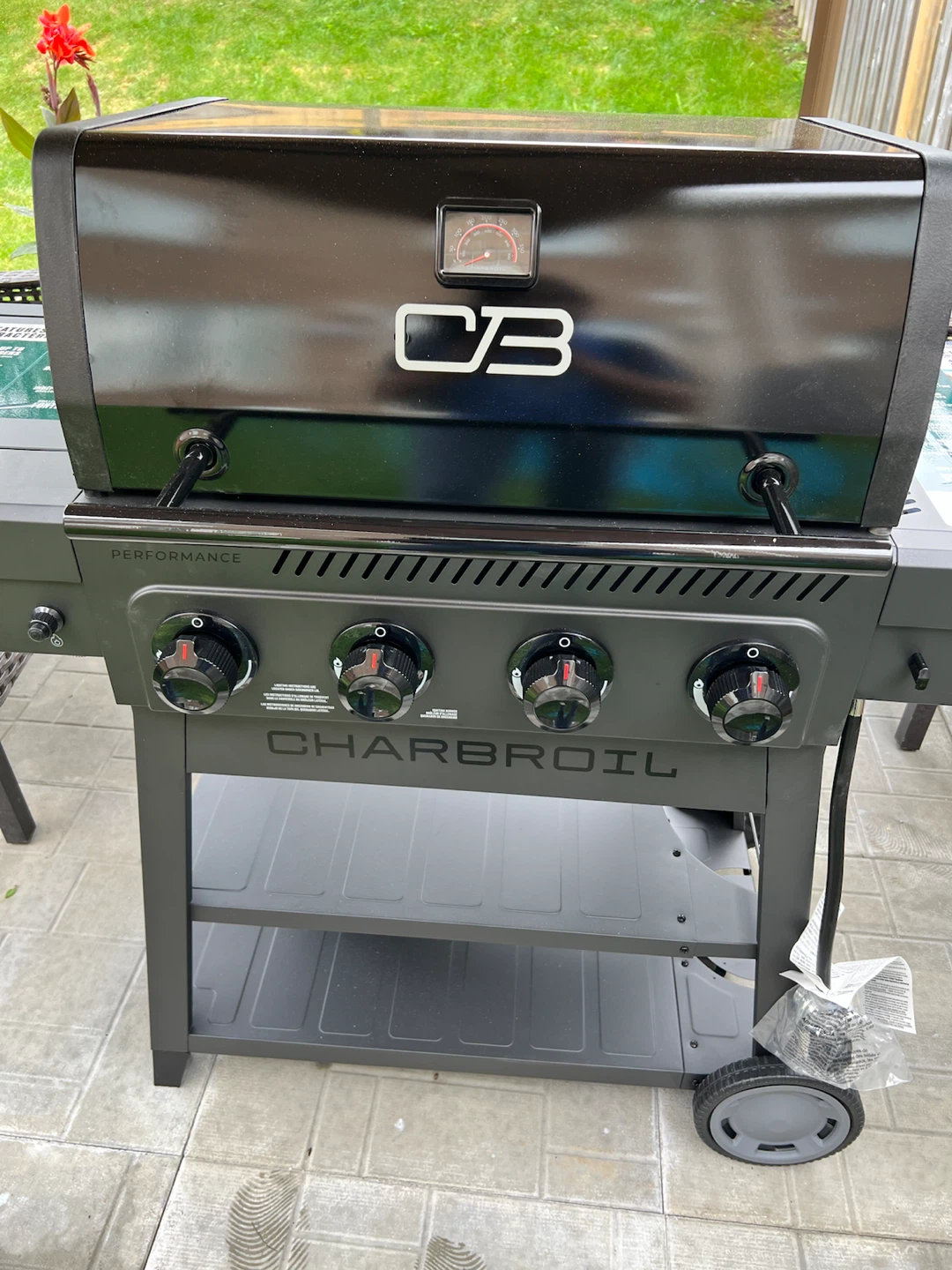 Char-Broil 4-Burner Performance Gas Grill - NEW - photo 5